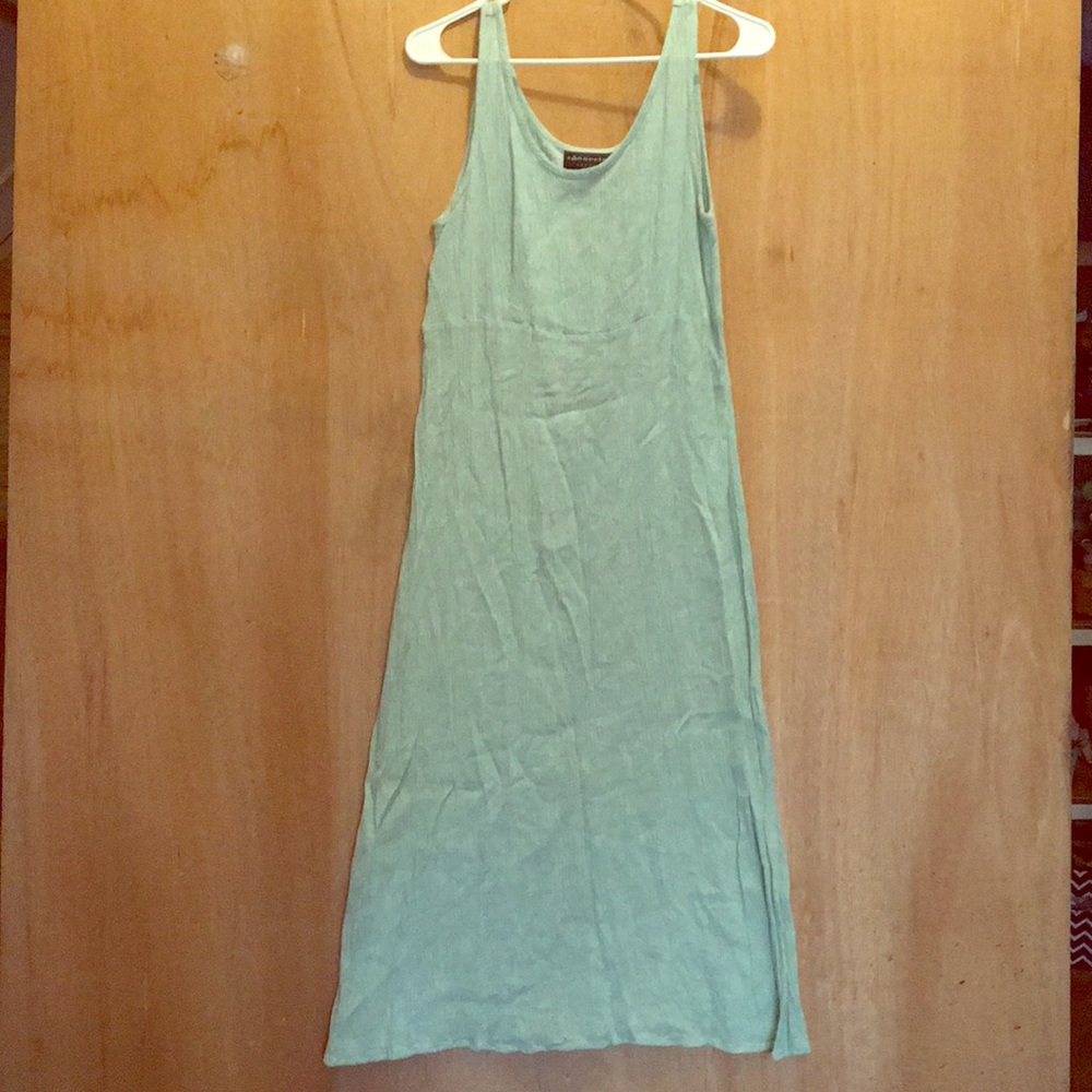 Connected apparel 
Dress